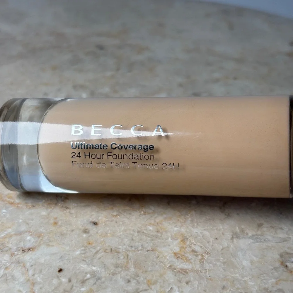BECCA Ultimate Coverage‎ 24 Hour Foundation 1 FL. OZ 2N2 DESERT